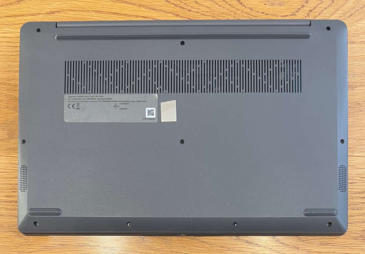 Lenovo Ideapad 3i 15.7", Intel Core i5 1235U 1.30GHz, 16GB DDR4 RAM, 512GB SSD