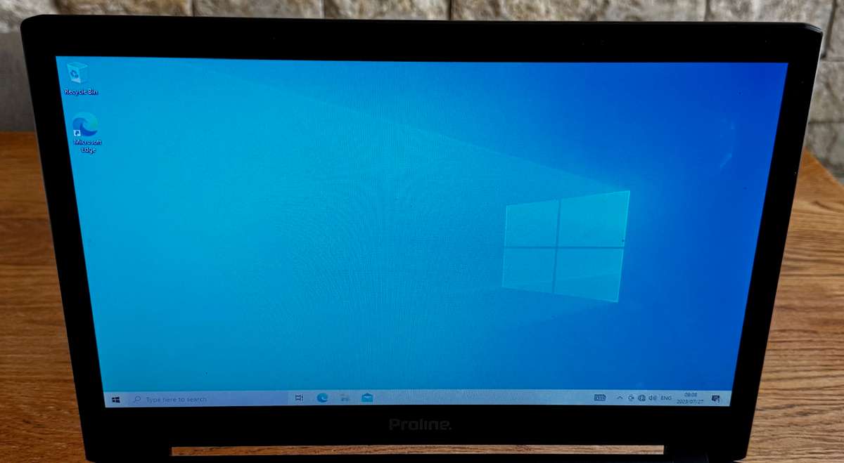 Proline W955AU 15.6" Laptop, Intel Core i5 5200U 2.20GHz, 4GB DDR4 RAM, 500GB HDD