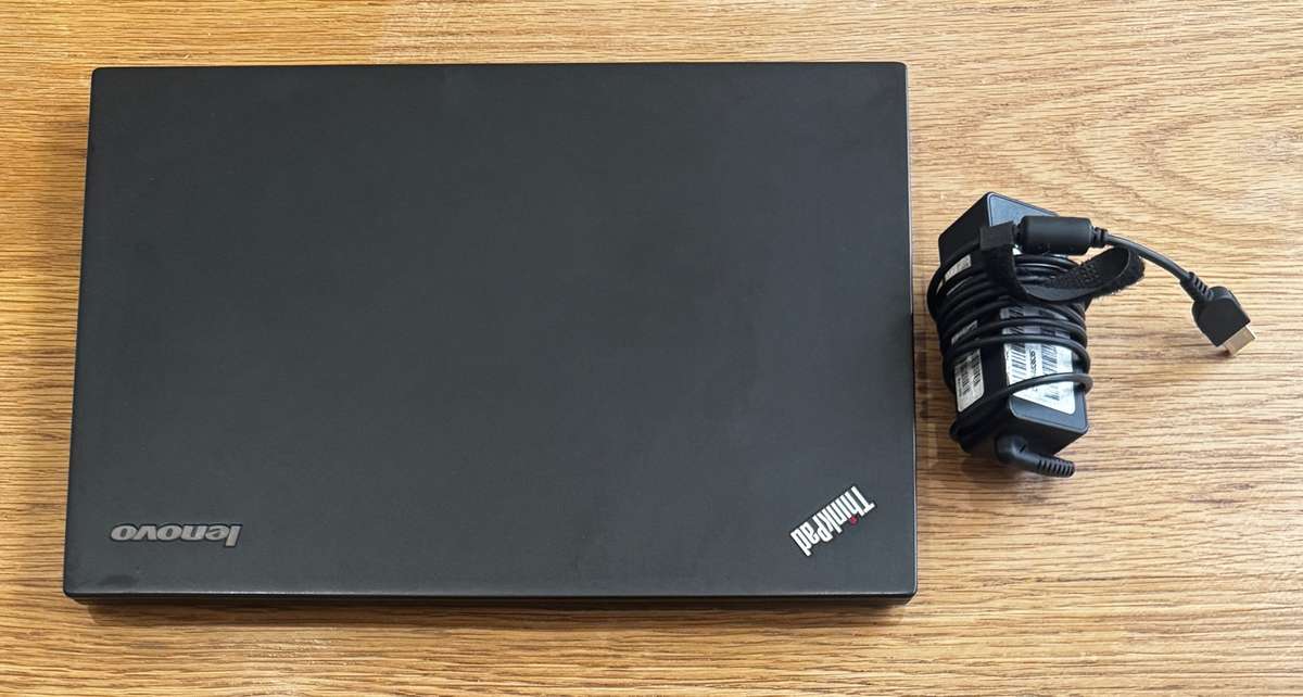 Lenovo ThinkPad T450s 14", Intel Core i5-5300U 2.30GHz, 4GB RAM, 1TB HDD