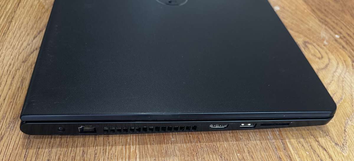 Dell Inspiron 3558 15.6", Intel Core i3 5005U 2.0GHz, 8GB RAM, 500GB HDD PLEASE READ!!!