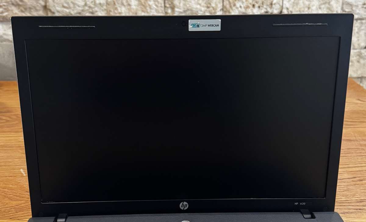 HP 620 Delphi D40 15.6", Intel Core 2 Duo 2.20GHz, 4GB RAM PLEASE READ!!!