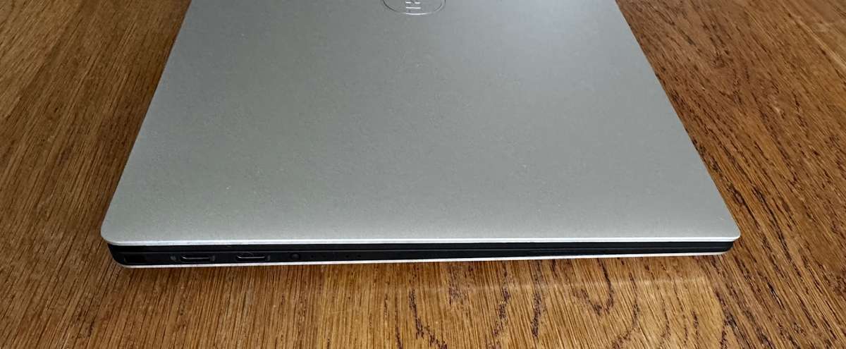 Dell XPS 13 7390 13.3" 4K TOUCH 60Hz, Intel Core i7-10510U 2.3GHz, 16GB DDR4 RAM, 1TB SSD