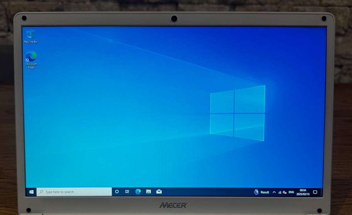 Mecer Xpression MyLife Z140C 14", Intel Atom x5-Z8350 1.44GHz, 2GB RAM, 32GB SSD