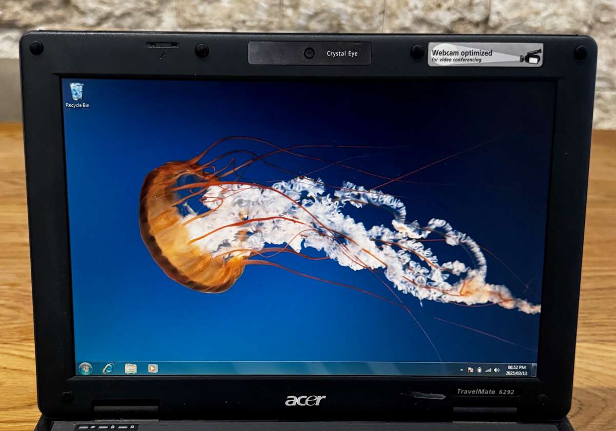 Acer TravelMate 6292 12.1", Intel Core 2 Duo T6400 2.00GHz, 3GB RAM, 250GB HDD