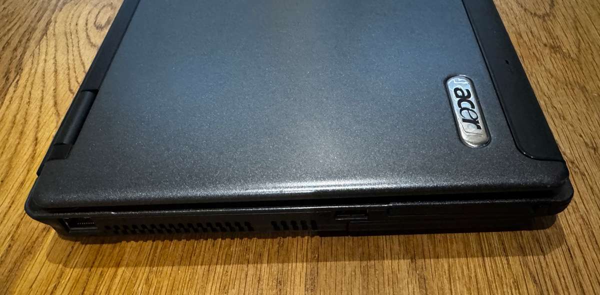 Acer TravelMate 6292 12.1", Intel Core 2 Duo T6400 2.00GHz, 3GB RAM, 250GB HDD