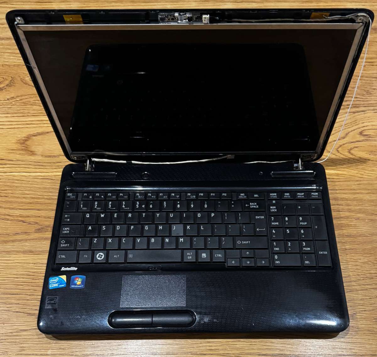 TOSHIBA Satellite L650-15G 15.6", Intel Core i5-430M 2.26GHz, 3GB RAM PLEASE READ!!!