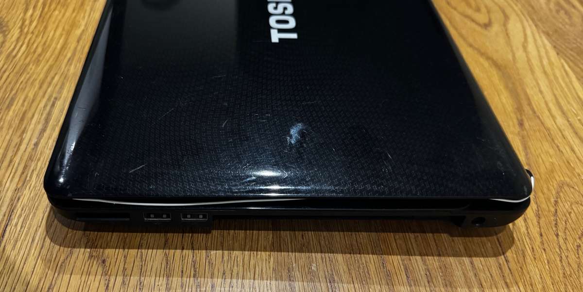 TOSHIBA Satellite L650-15G 15.6", Intel Core i5-430M 2.26GHz, 3GB RAM PLEASE READ!!!