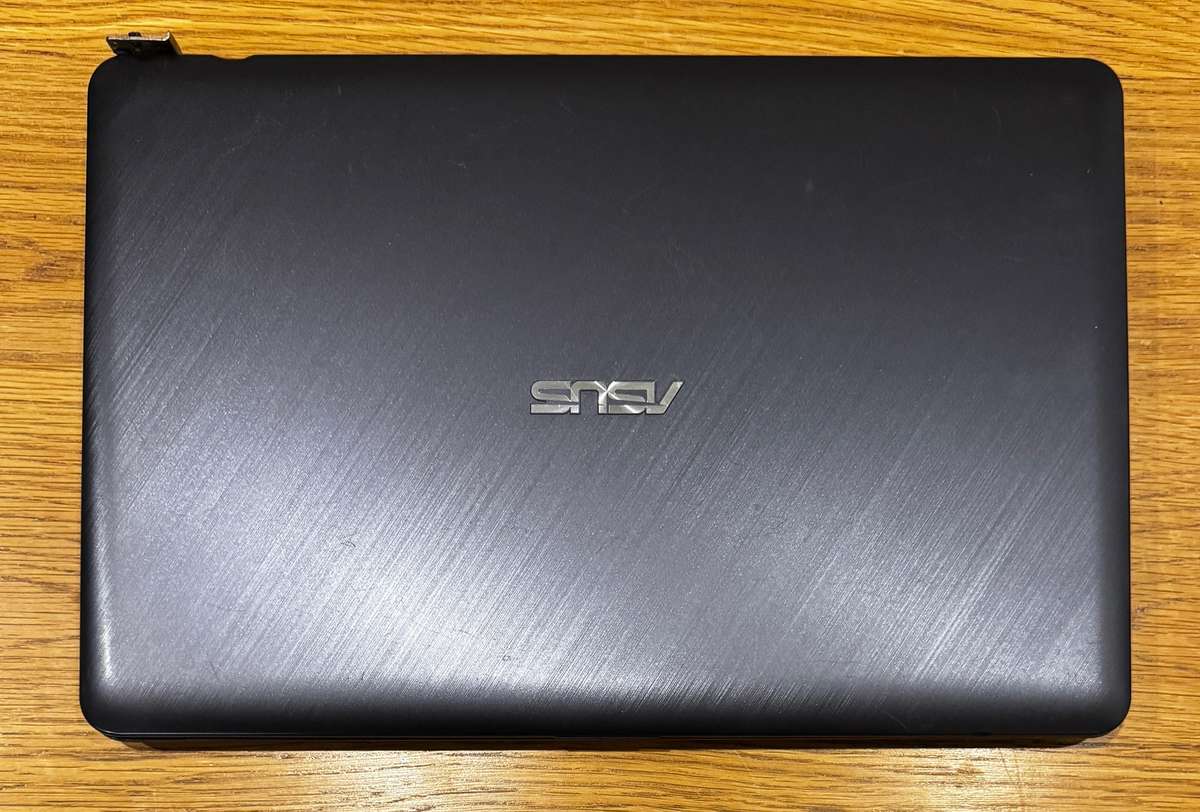 ASUS VivoBook X543N 15.6", Intel Celeron N3350 2.4GHz, 4GB RAM, 500GB HDD PLEASE READ!!!