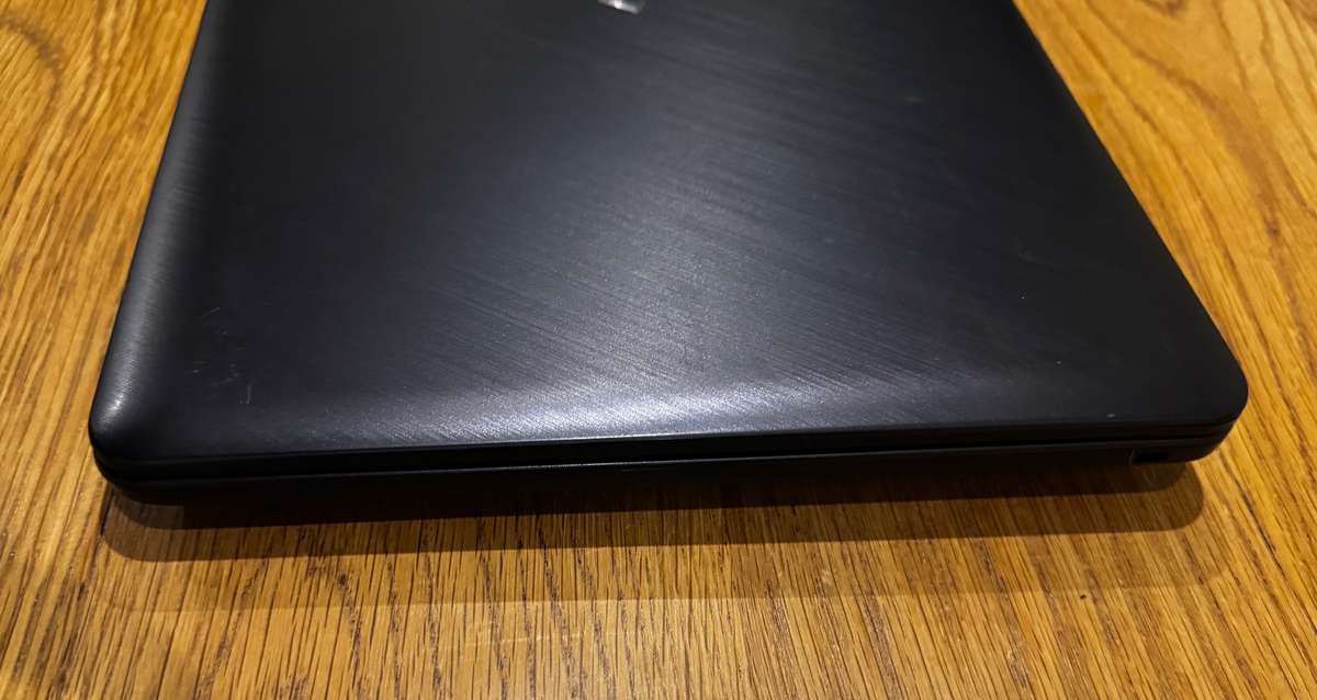 ASUS VivoBook X543N 15.6", Intel Celeron N3350 2.4GHz, 4GB RAM, 500GB HDD PLEASE READ!!!