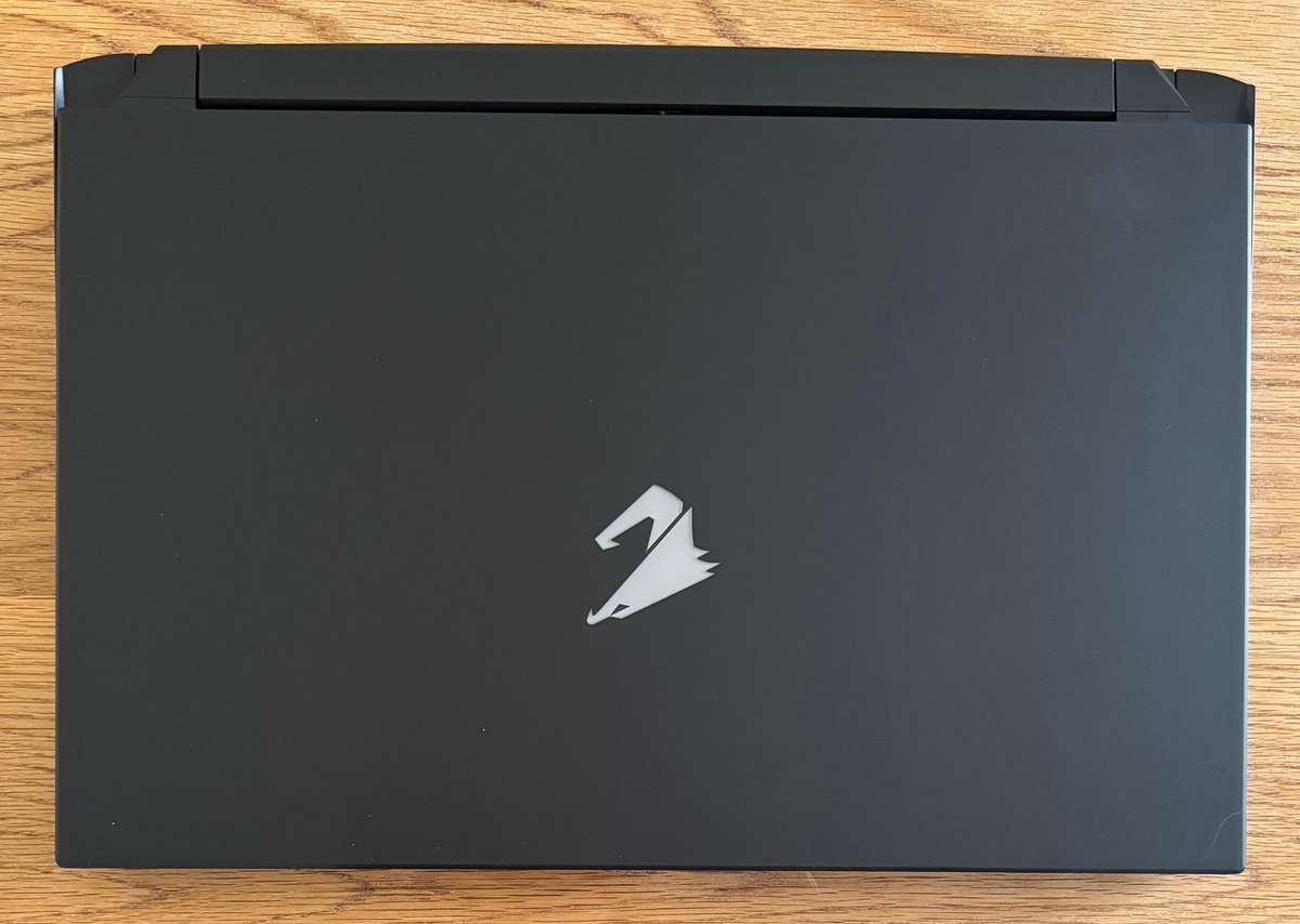 Gigabyte AORUS 17G XC 17.3", Intel Core i7-10870H 2.20GHz, RTX 3070, 8GB Ram, 256GB SSD, READ BELOW!