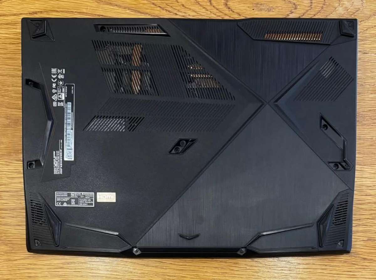 MSI GF63 Thin 60Hz 15.6", Intel Core i5-10300H 2.50GHz, GTX 1650, 16GB Ram, 1TB HDD, 500GB SSD