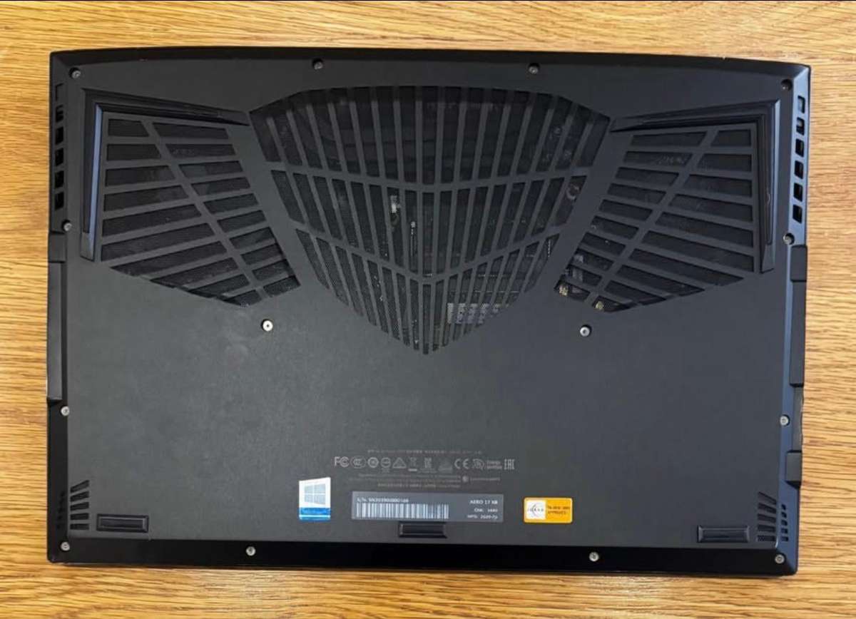 Gigabyte Aero 17 XB 144Hz 17.3", Intel Core i7-10875H 2.30GHz, RTX 2070 Super, 16GB Ram, 1TB SSD