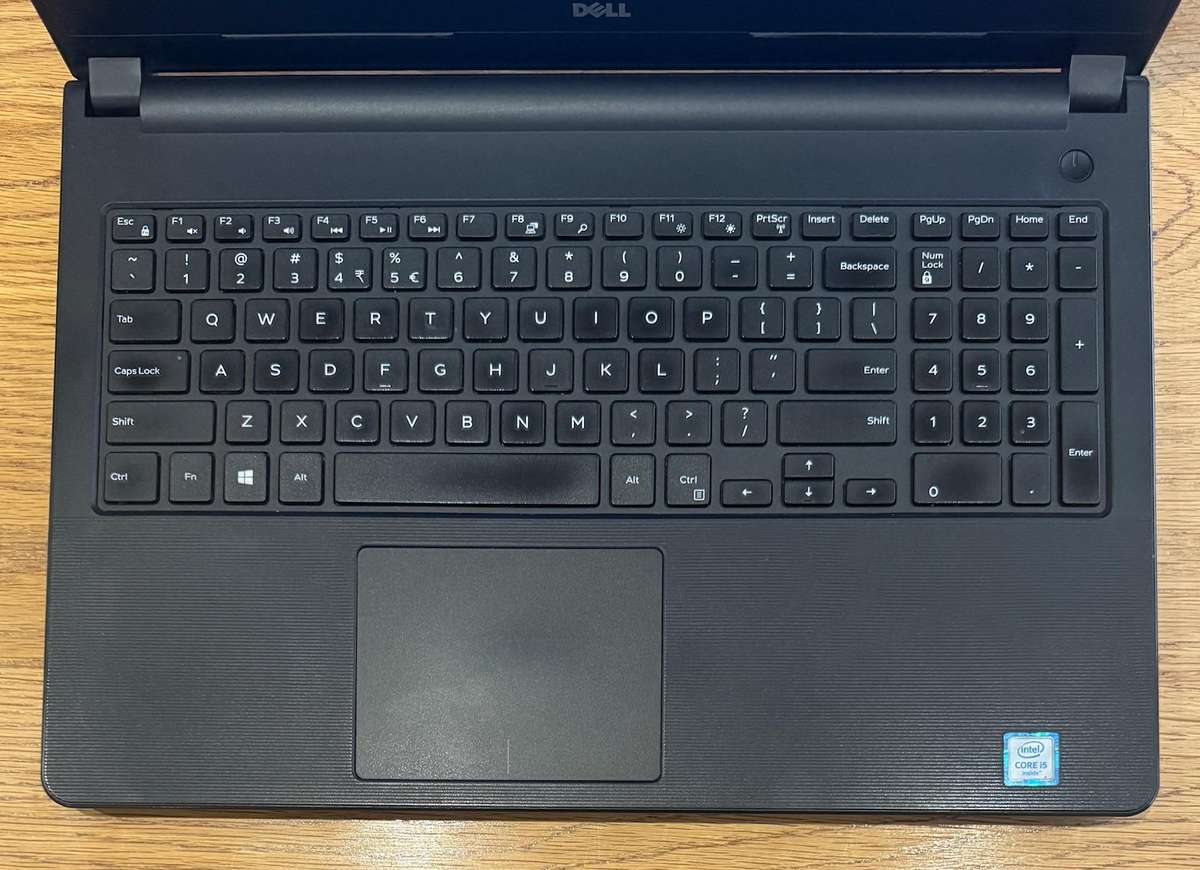 Dell Vostro 3559 15.6",Intel Core i5-6200U 2.30GHz, 8GB RAM, 256GB SSD