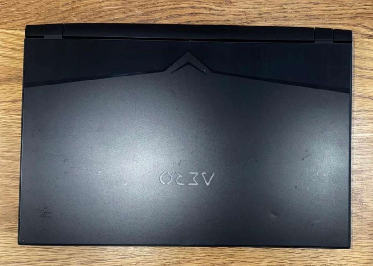 Gigabyte Aero 17 XB 144Hz 17.3", Intel Core i7-10875H 2.30GHz, RTX 2070 Super, 20GB Ram, 500B SSD