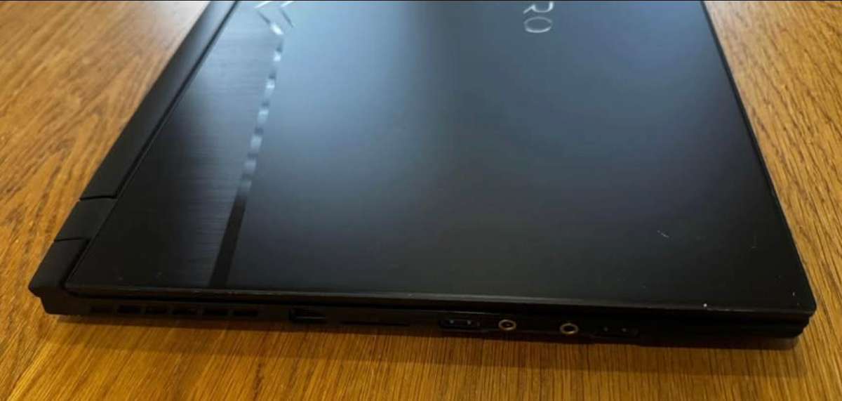 Gigabyte Aero 17 XB 144Hz 17.3", Intel Core i7-10875H 2.30GHz, RTX 2070 Super, 20GB Ram, 500B SSD