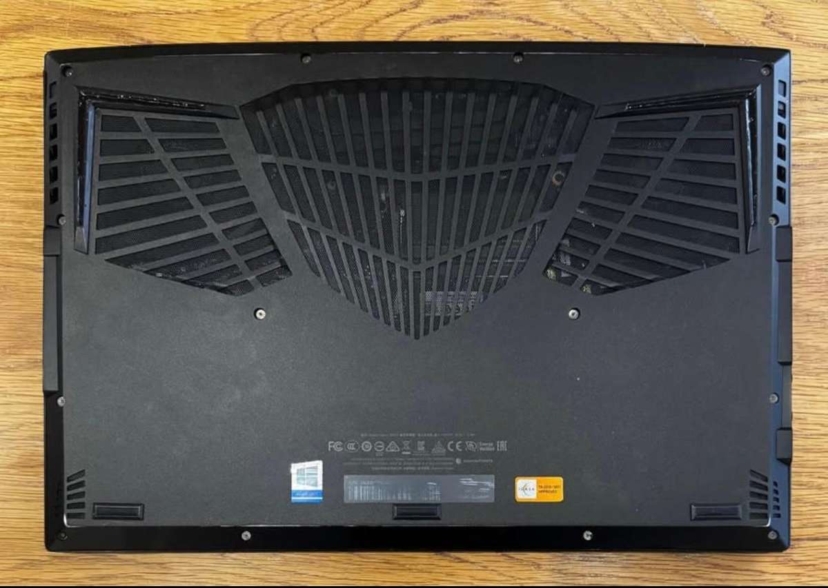 Gigabyte Aero 17 XB 144Hz 17.3", Intel Core i7-10875H 2.30GHz, RTX 2070 Super, 20GB Ram, 500B SSD