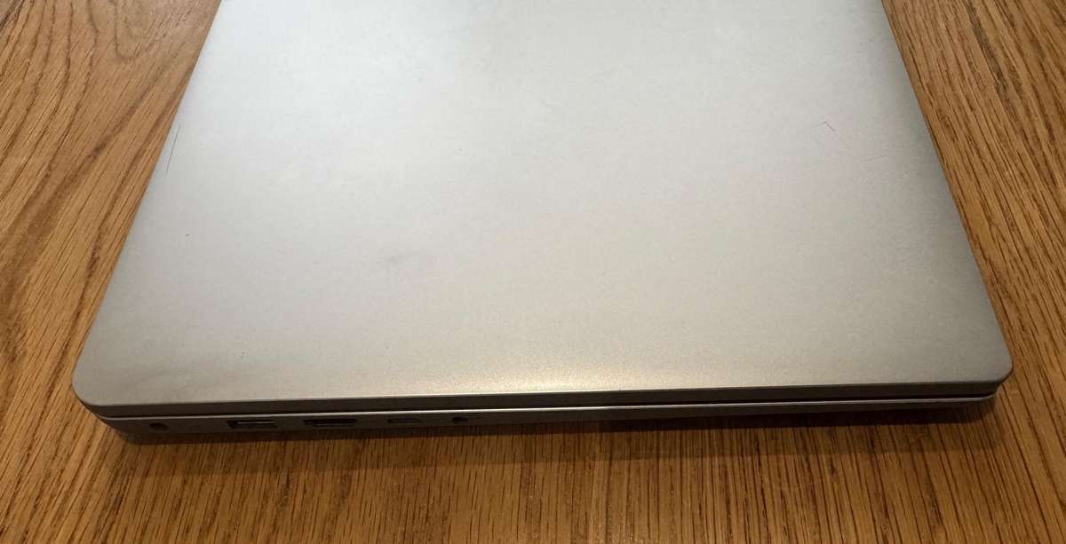 Lenovo Ideapad 1 15AMN7 15.6", AMD Ryzen 5 7520U 2.80GHz, AMD Radeon 610M, 8GB RAM, PLEASE READ!!!