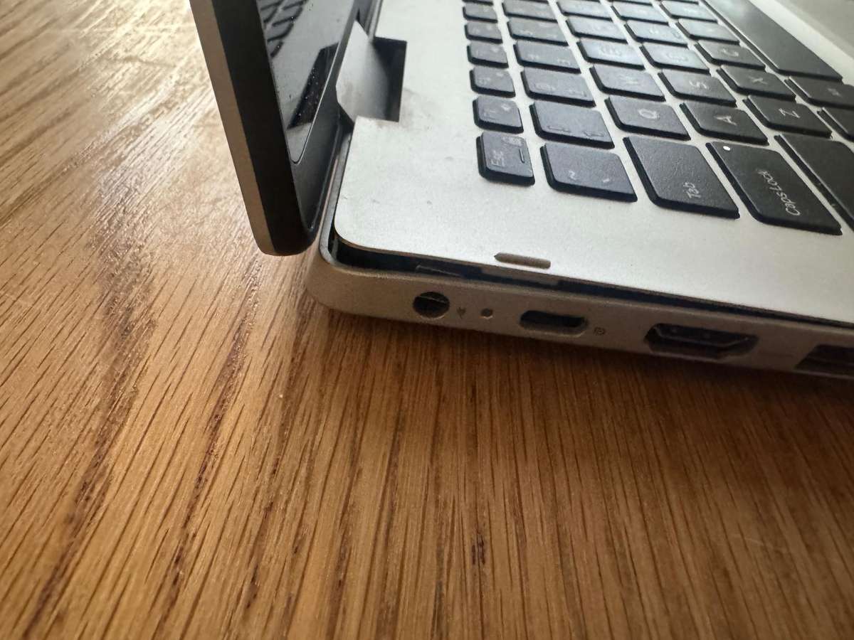 Dell Inspiron 14 5000 14" Touch, Intel Core i5-10210U 1.60GHz, 8GB RAM, 256GB SSD