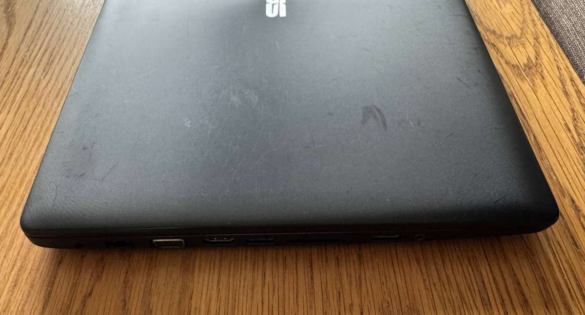 ASUS NoteBook F553S 15.6"