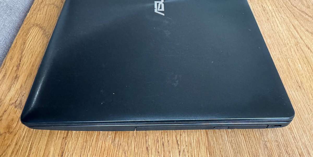 ASUS NoteBook F553S 15.6"