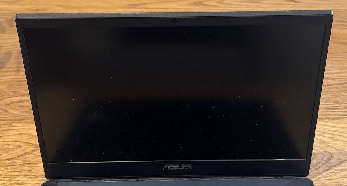 Asus VivoBook 15 15.6",GTX 1650 4GB VRAM , Intel Core i5-9300H 2.40GHz, 24GB RAM, 500GB SSD, READ!!!
