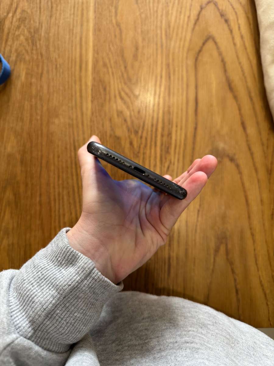 IPHONE 11 64GB BLACK