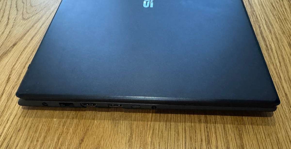 Asus VivoBook 15 15.6",GTX 1650 4GB VRAM , Intel Core i5-9300H 2.40GHz, 24GB RAM, 500GB SSD, READ!!!