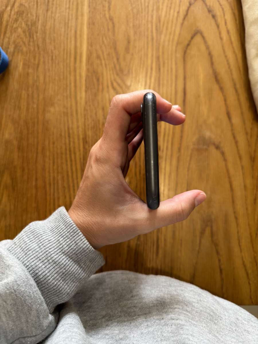 IPHONE 11 64GB BLACK