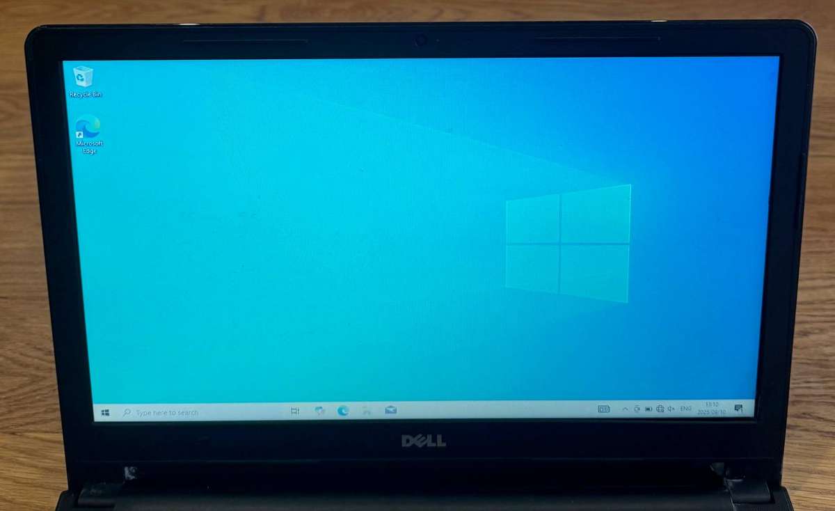 Dell Inspiron 15 3567 15.6", Intel Core i3-6006U 2.00GHz, 8GB RAM, 256GB SSD, PLEASE READ!!!