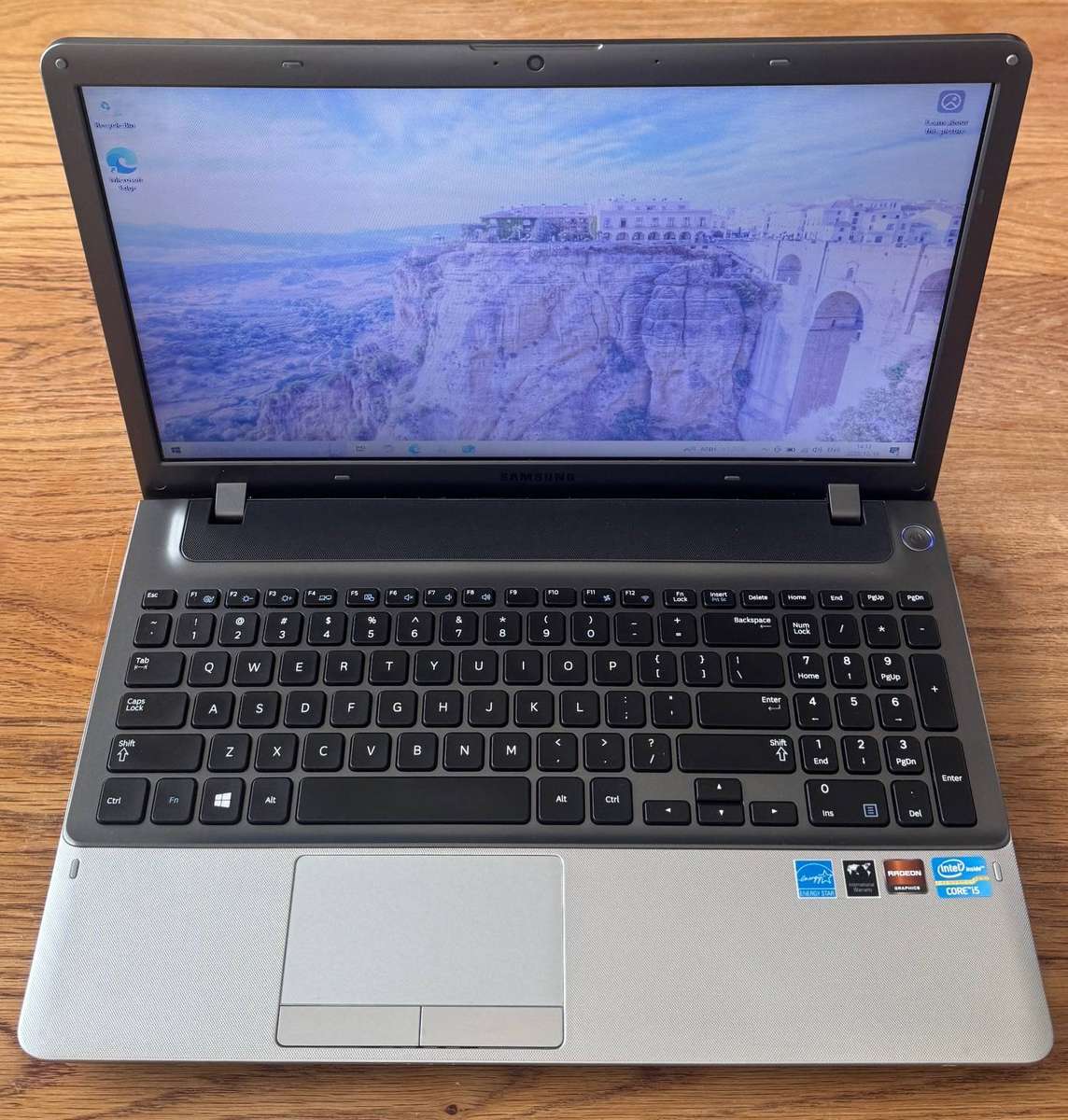 Samsung NoteBook 3 15.6", AMD Radeon HD 7600M, Intel Core i5-3210M 2.50GHz, 6GB RAM, 250GB HDD