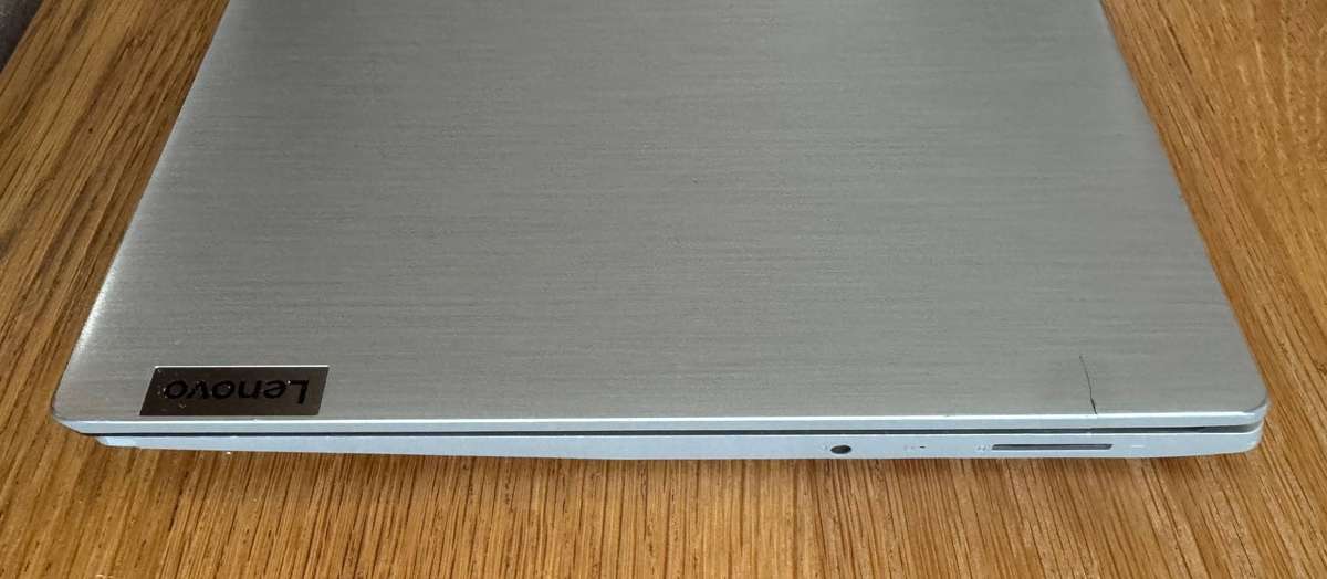 Lenovo IdeaPad 3 15.6", Intel Core i3-10110U 2.10GHz, 8GB RAM, 512GB SSD, PLEASE READ!!!