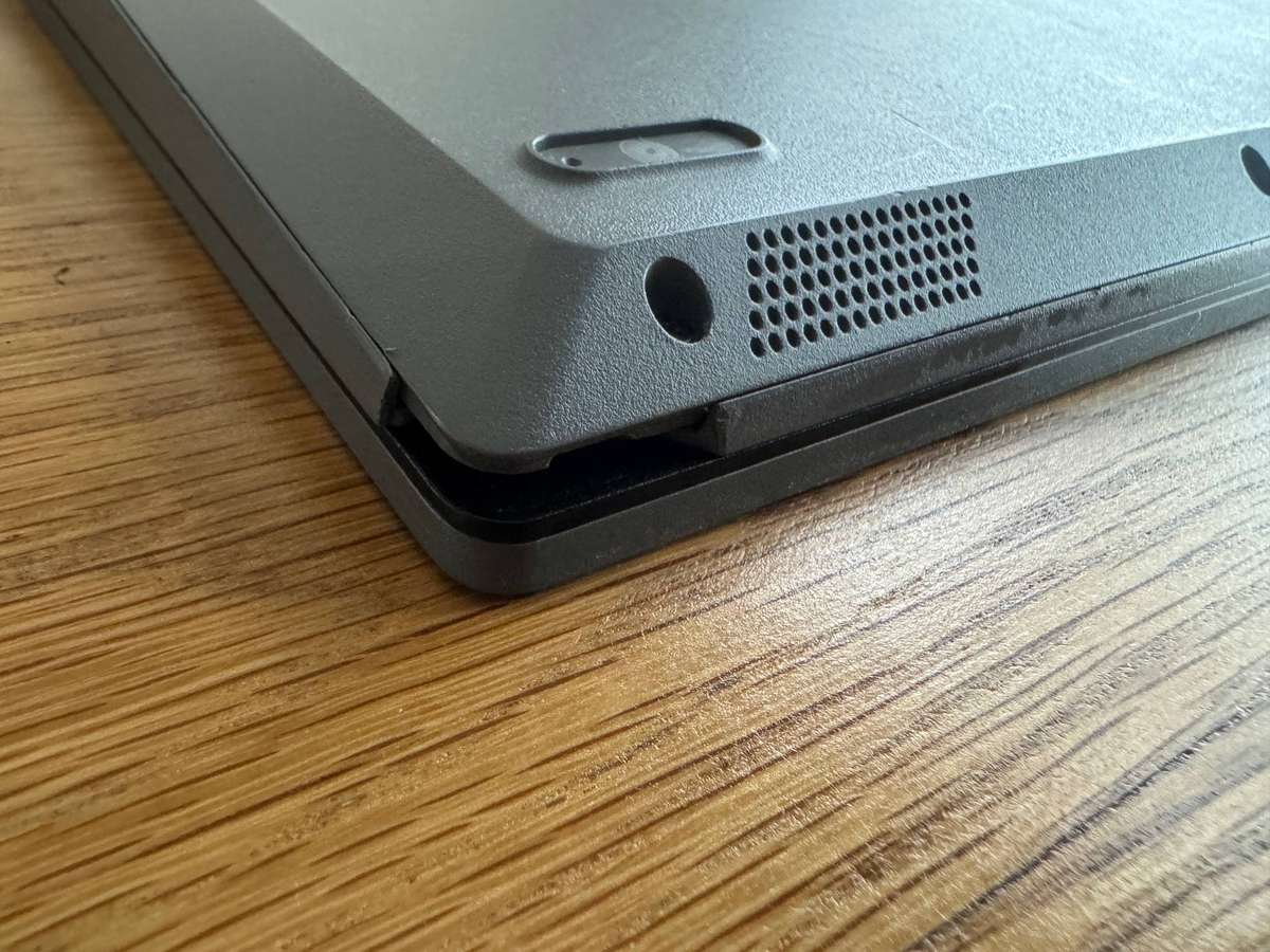 Lenovo IdeaPad 3 15.6", Intel Core i3-10110U 2.10GHz, 8GB RAM, 512GB SSD, PLEASE READ!!!