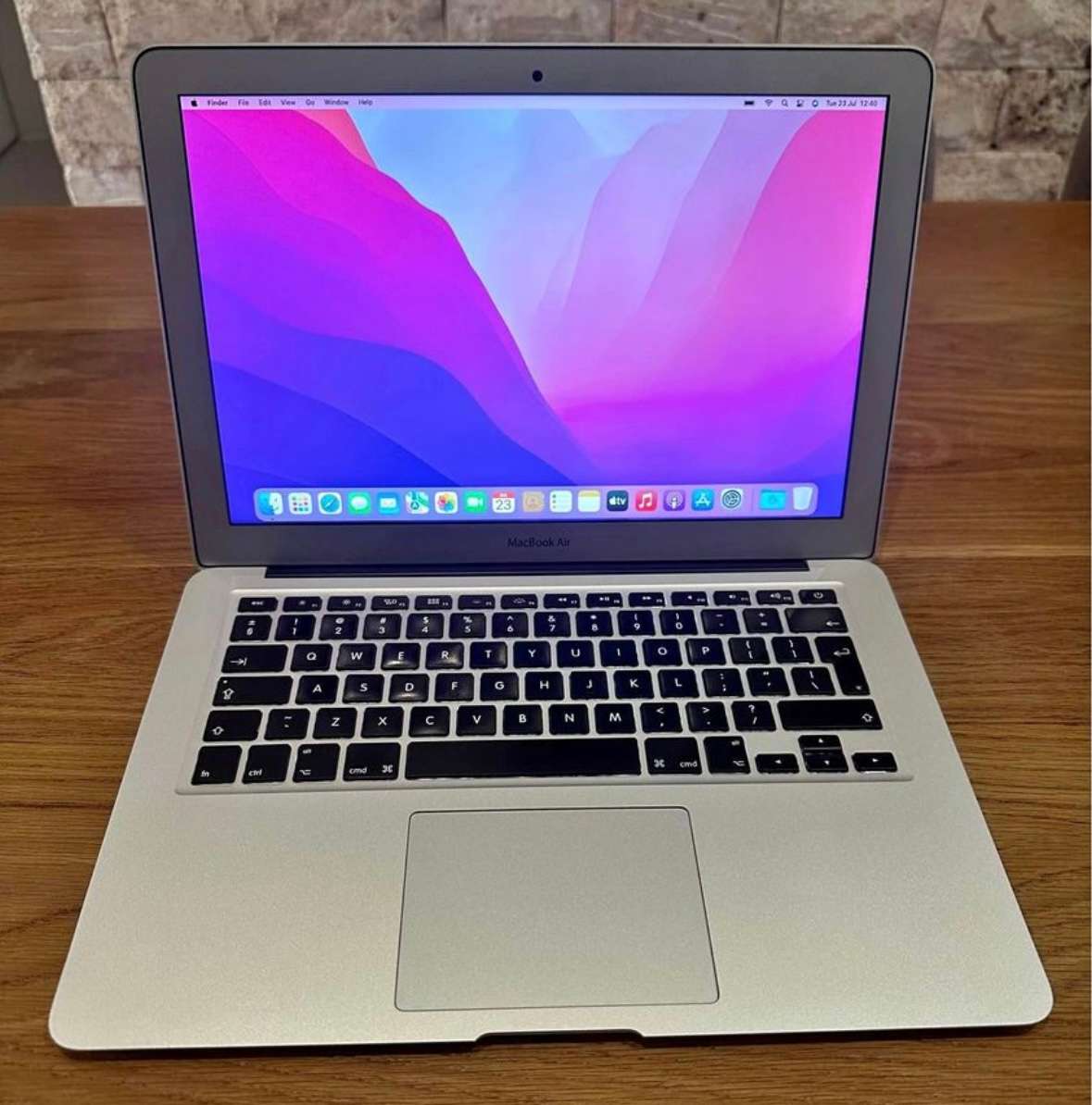 MacBook Air 13 inch 2017 1.8GHz i5 8GB RAM 128GB SSD NEW BATTERY, EXCELLENT CONDITION