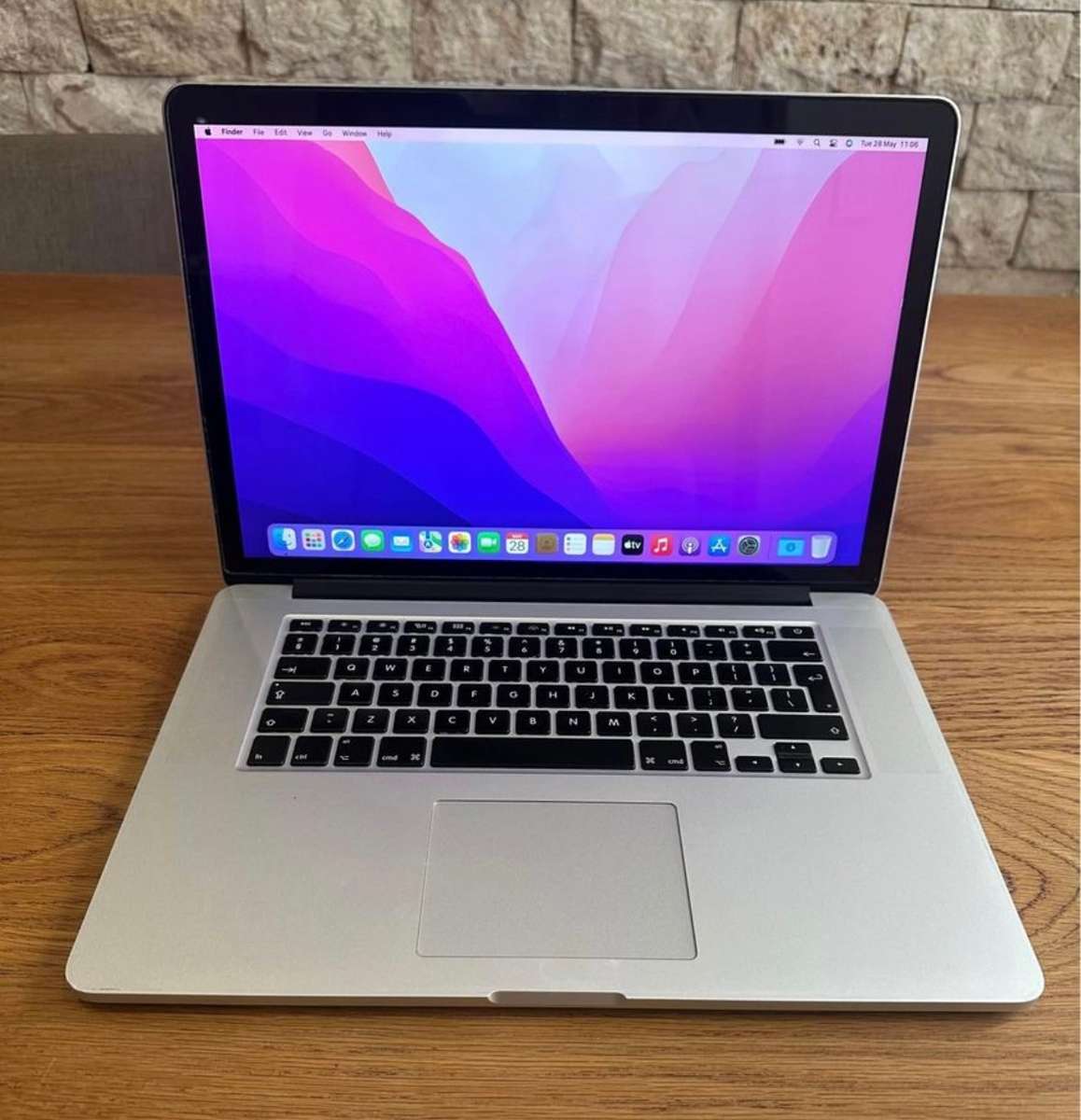 Apple MacBook Pro 15" Retina Mid 2015, Intel Core i7, 256gb SSD, 16gb Ram, 2.2GHz