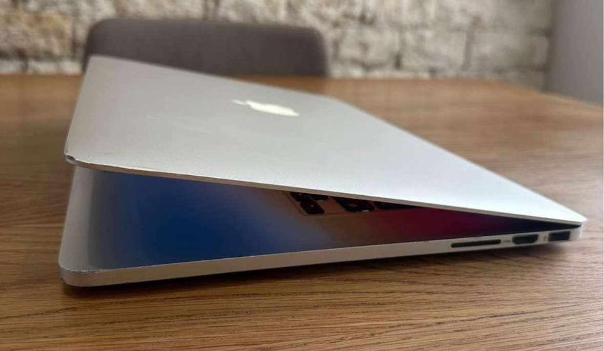 Apple MacBook Pro 15" Retina LATE 2013, Intel Core i7, 128gb SSD, 8gb Ram, 2GHz