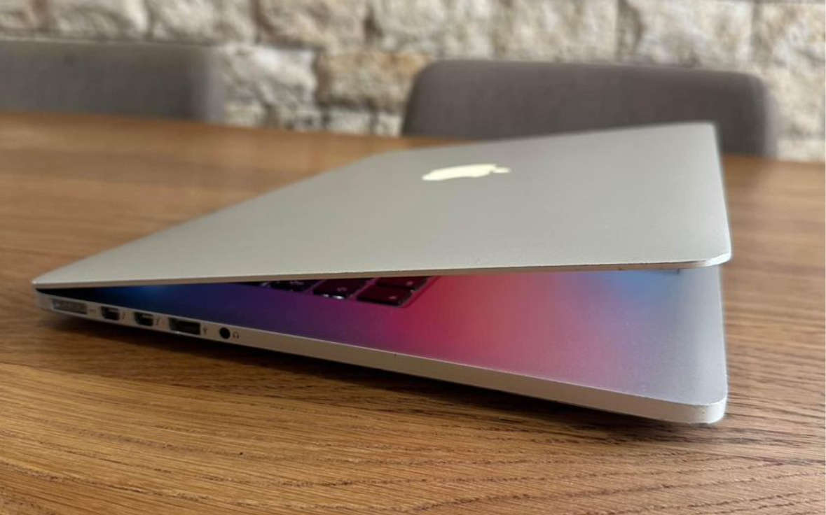 Apple MacBook Pro 15" Retina LATE 2013, Intel Core i7, 128gb SSD, 8gb Ram, 2GHz