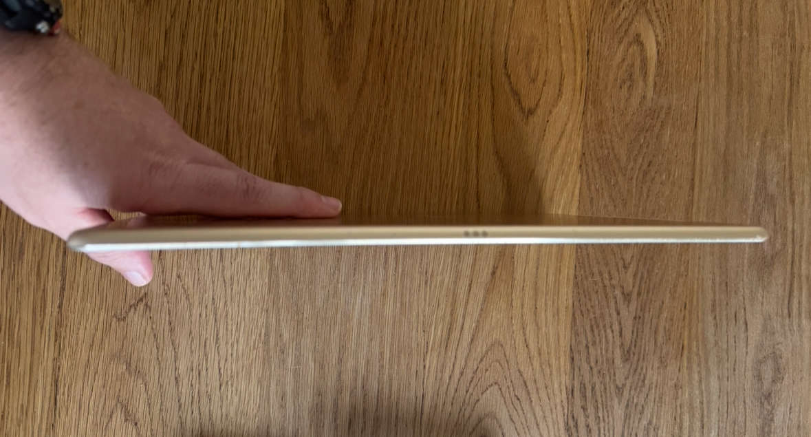 IPAD PRO 12.9 1st GEN 128GB, WIFI / CELLULAR GOLD