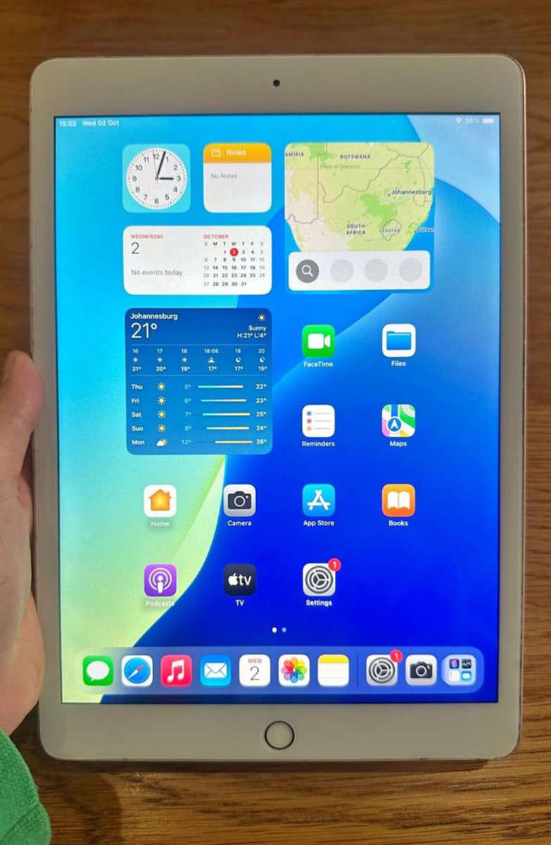 IPAD 8th GEN 128GB, WIFI , ROSE GOLD