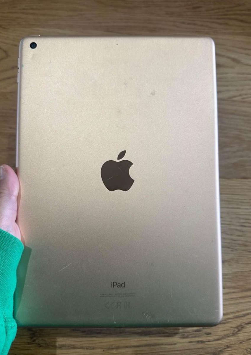 IPAD 8th GEN 128GB, WIFI , ROSE GOLD