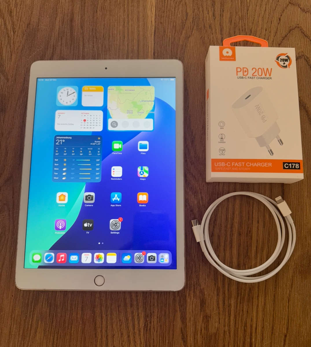 IPAD 8th GEN 128GB, WIFI , ROSE GOLD