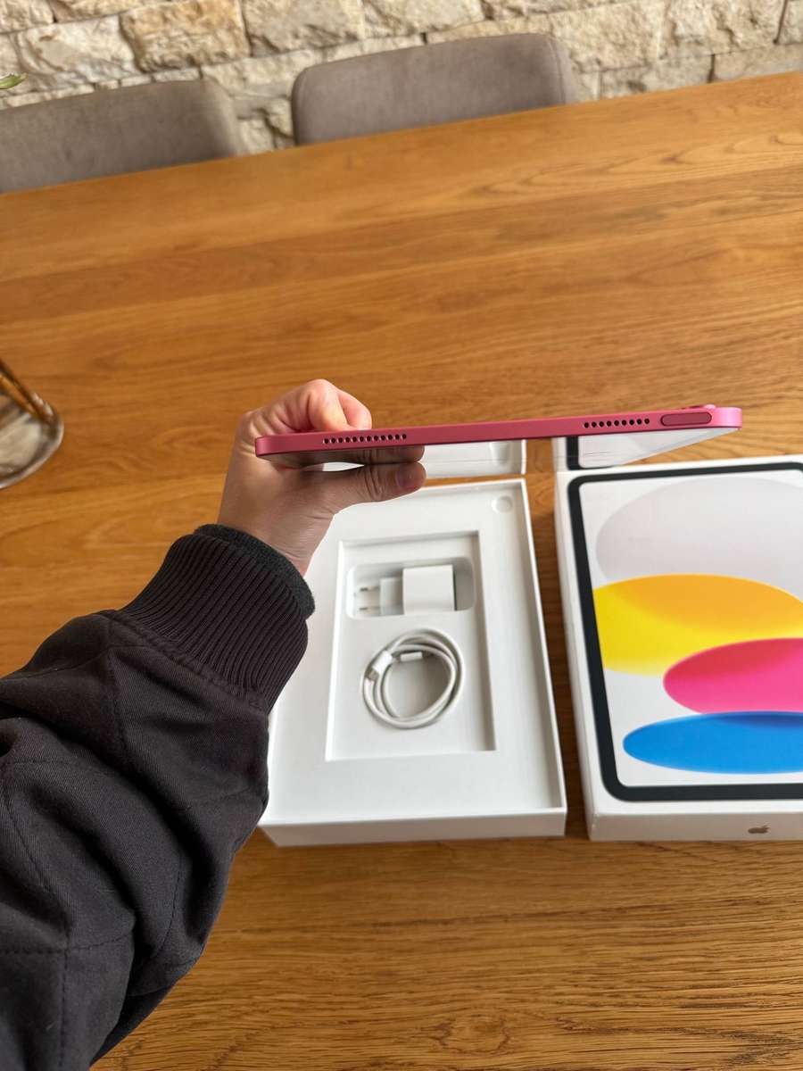 iPad 10th Gen, 64GB, WiFi PINK PLEASE READ!!!!