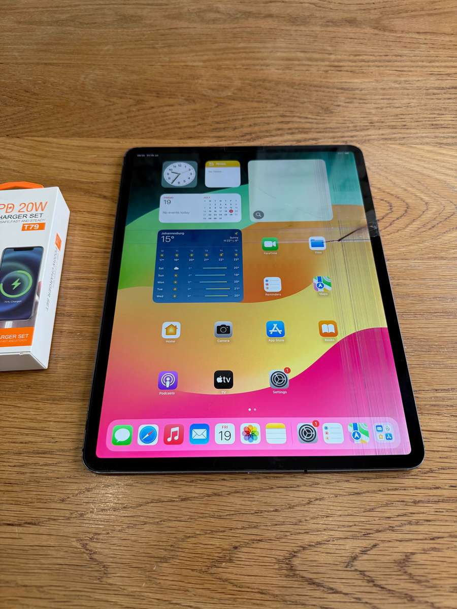 Apple iPad Pro 12.9-inch 3rd Generation 256GB WiFi & Cellular A1895