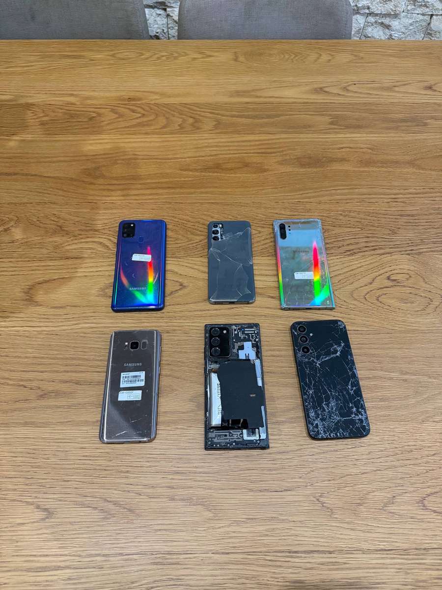 Samsung phones for spares and parts