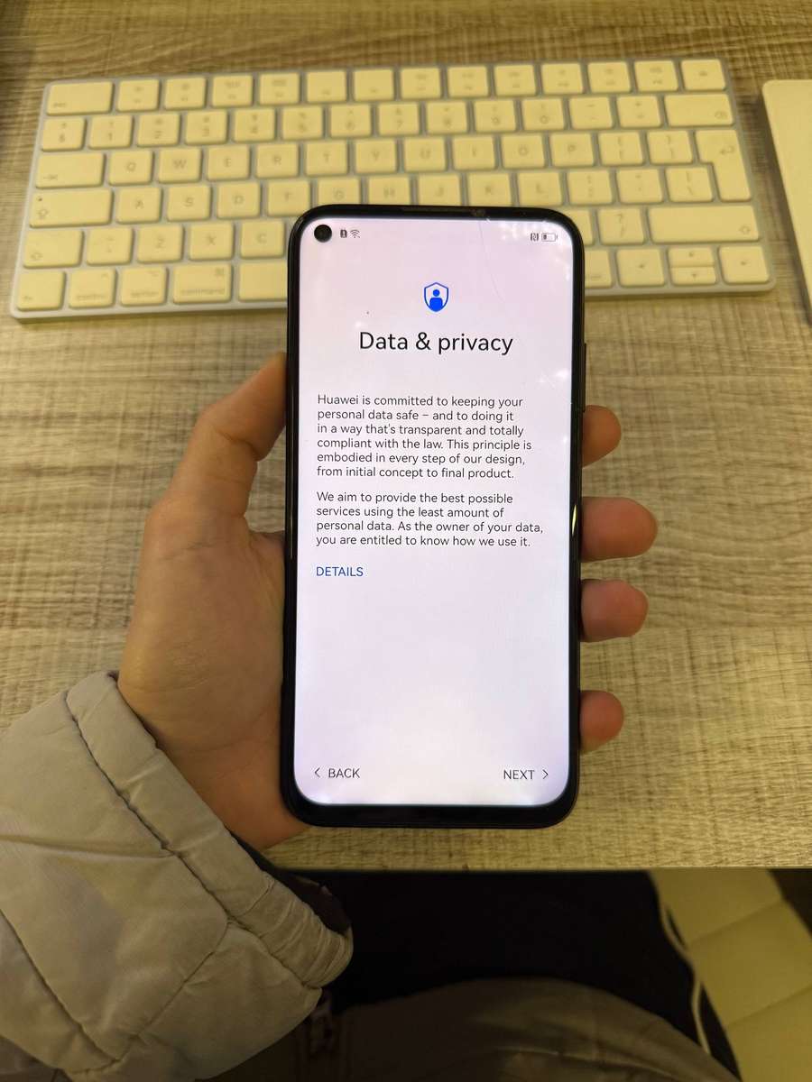 Huawei phones for spares and parts