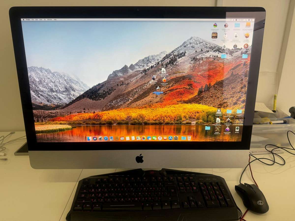 Apple iMac 27' | Core i5, 8GB Ram, 256GB Solid State Drive, AMD Radeon HD 6770M Graphics
