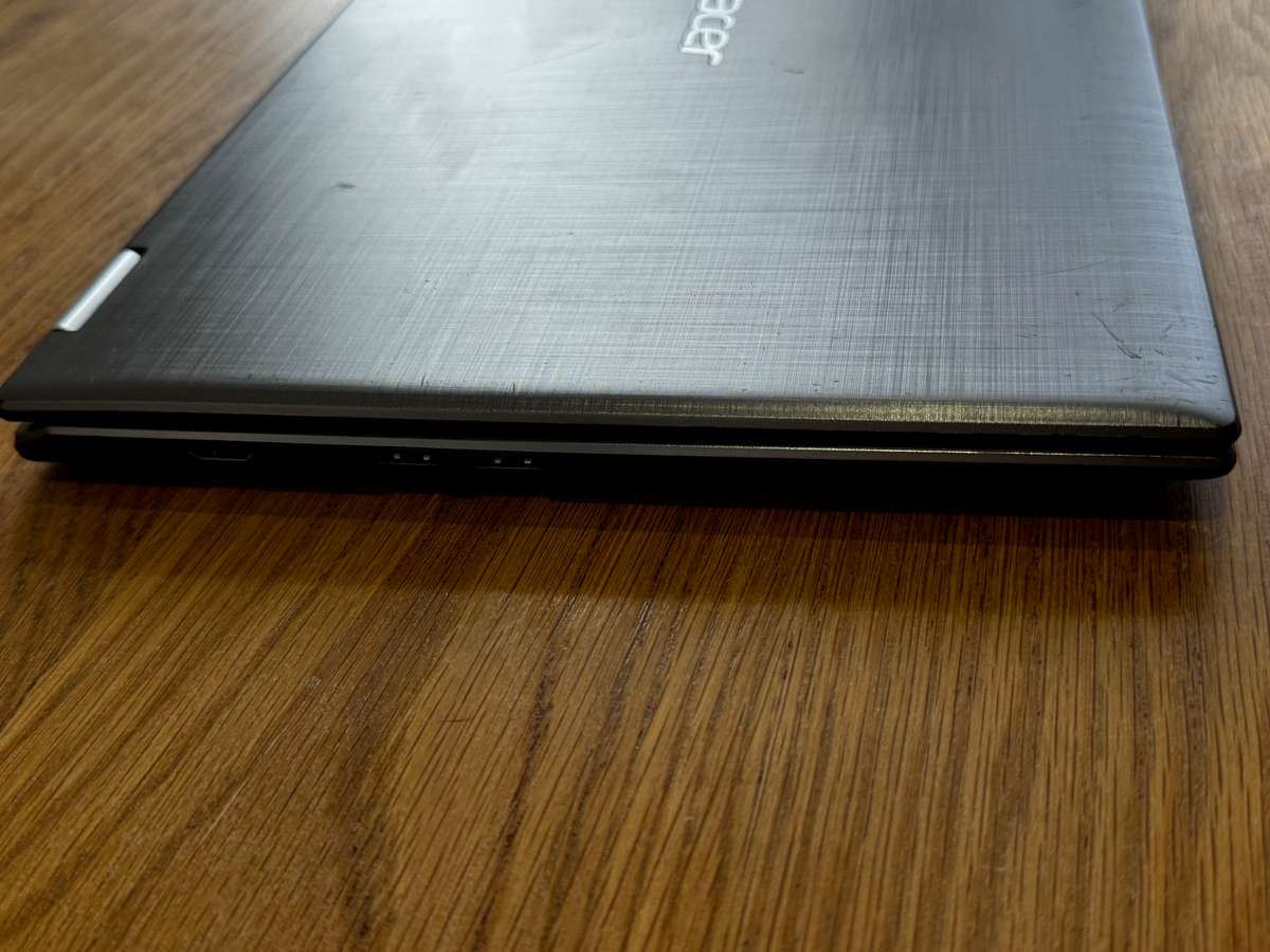 Acer Spin 3 SP314-51-38XK Intel Core i3-8130U 4GB DDR4 RAM PLEASE READ!!!