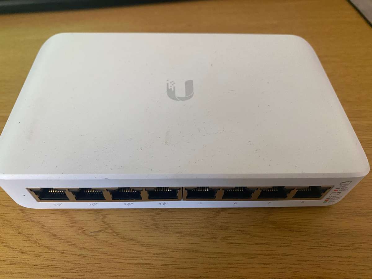 Unifi USW-lite-8-POE