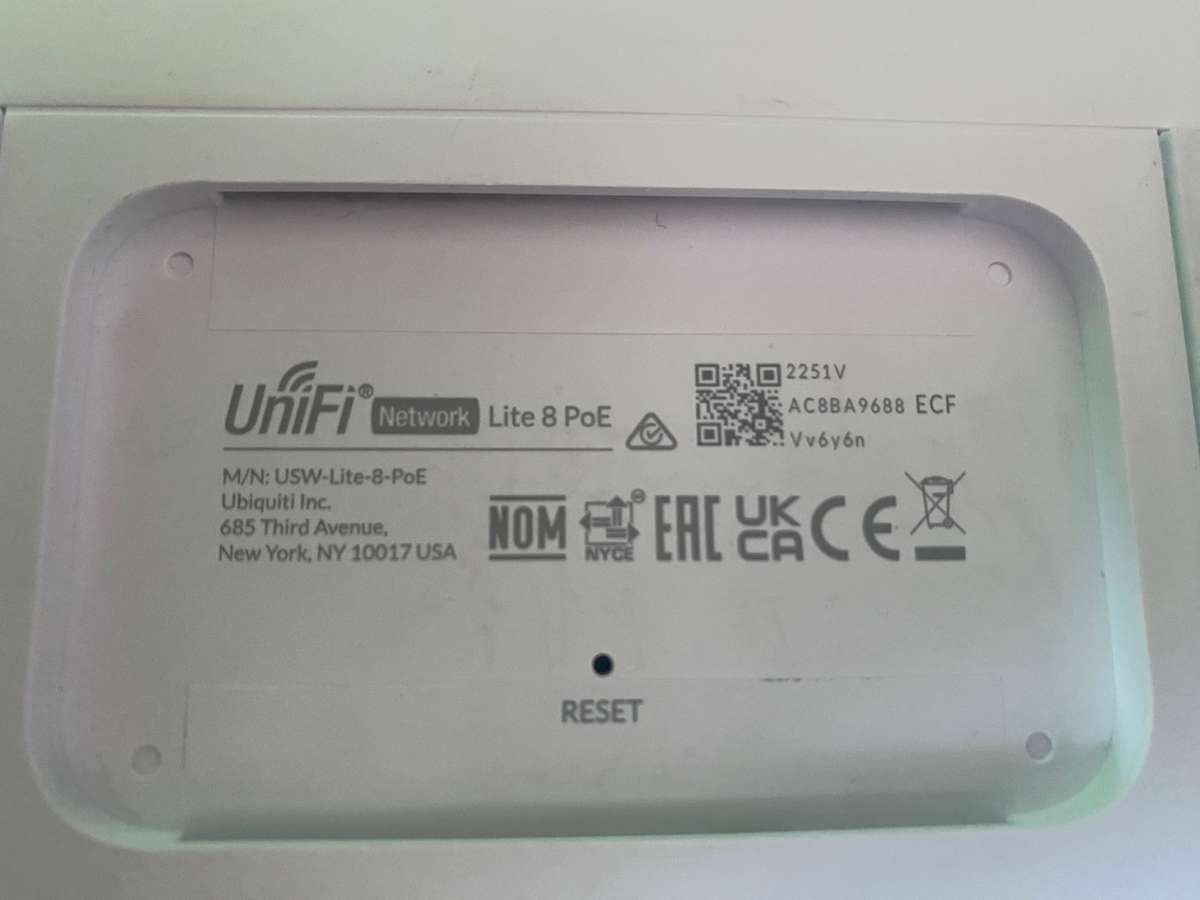 Unifi USW-lite-8-POE