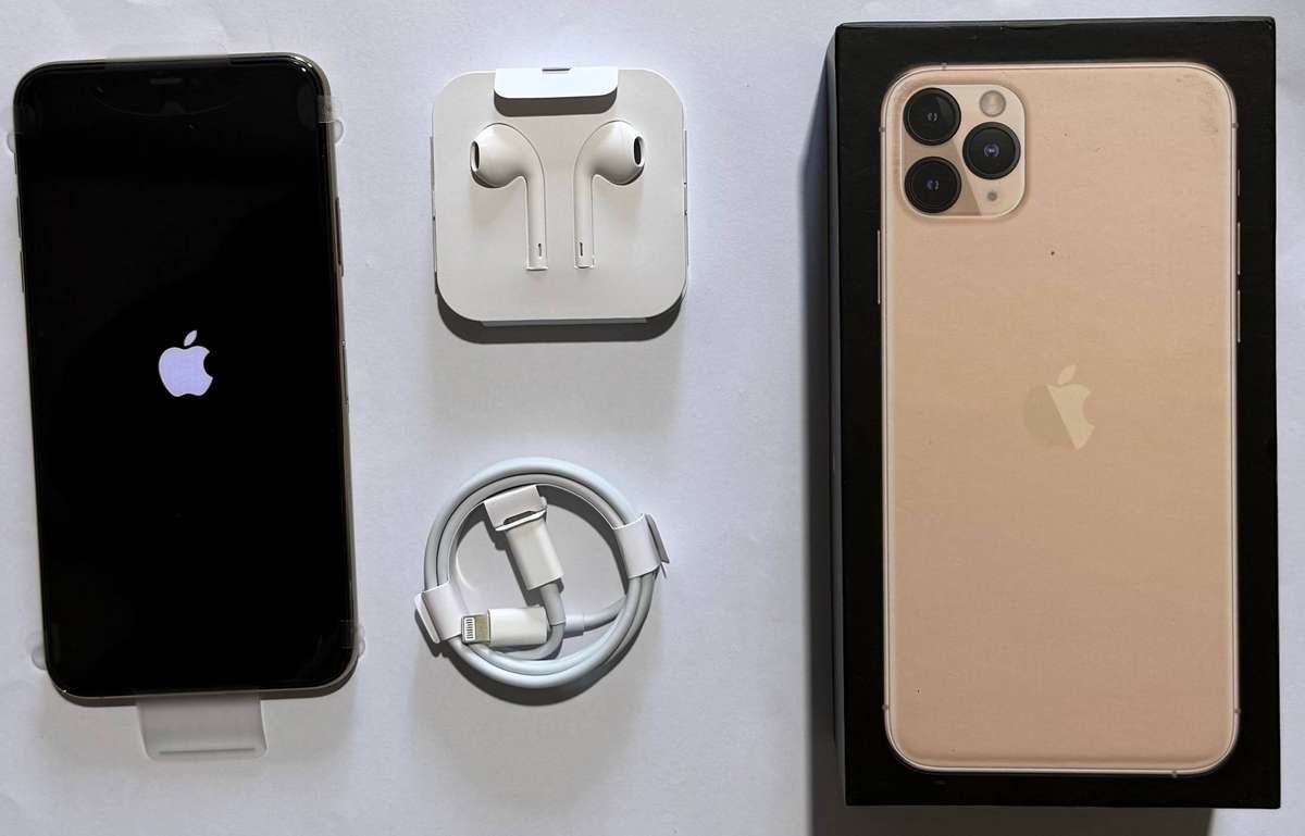 iPhone 11 Pro Max, Midnight Green/Black/Gold 64GB