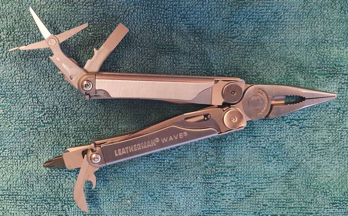 Leatherman Wave 1 Multitool  With Nylon  Pouch Good Condition